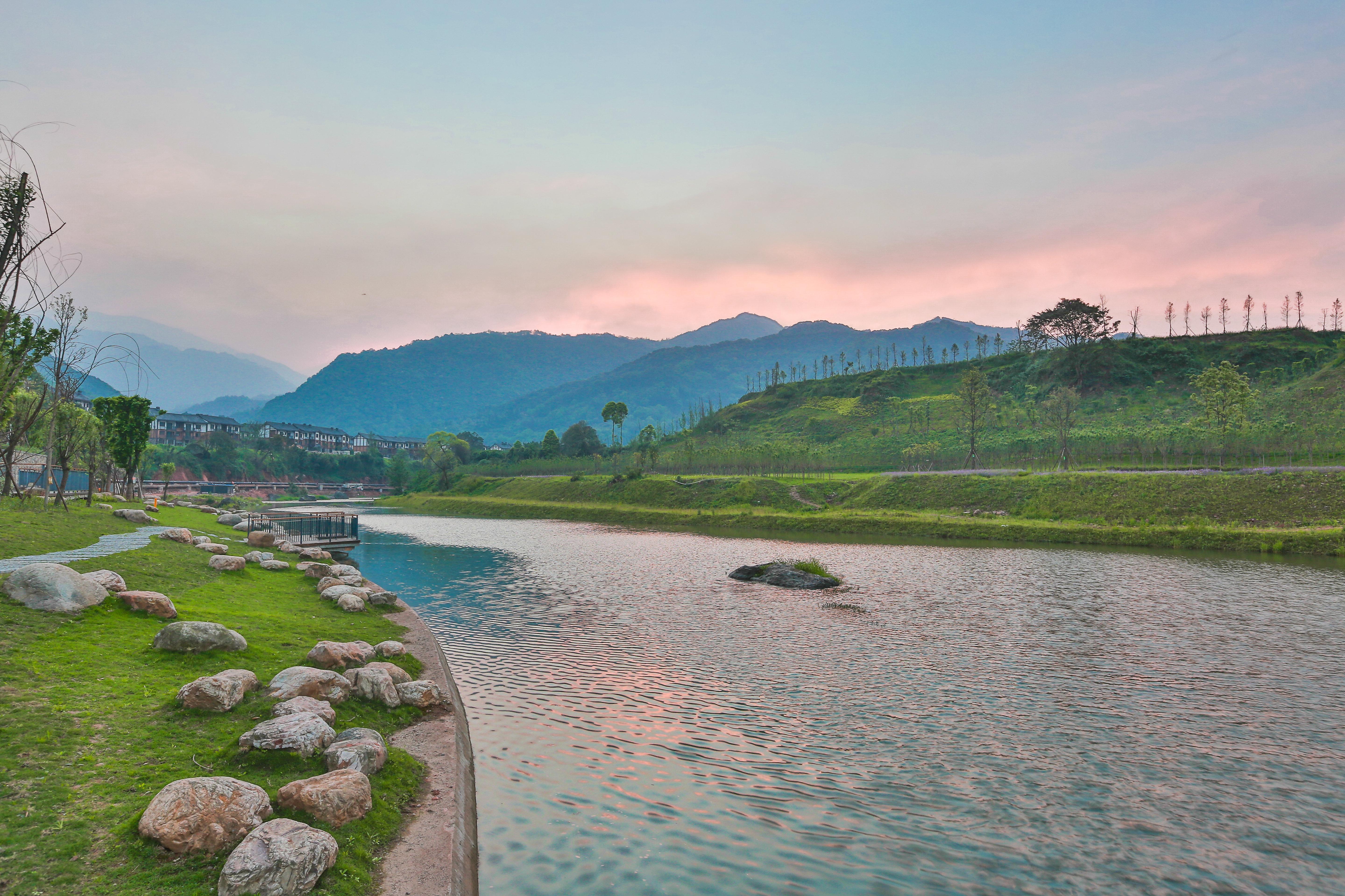 Holiday Inn Express Emei Mountain By Ihg Emeishan Εξωτερικό φωτογραφία