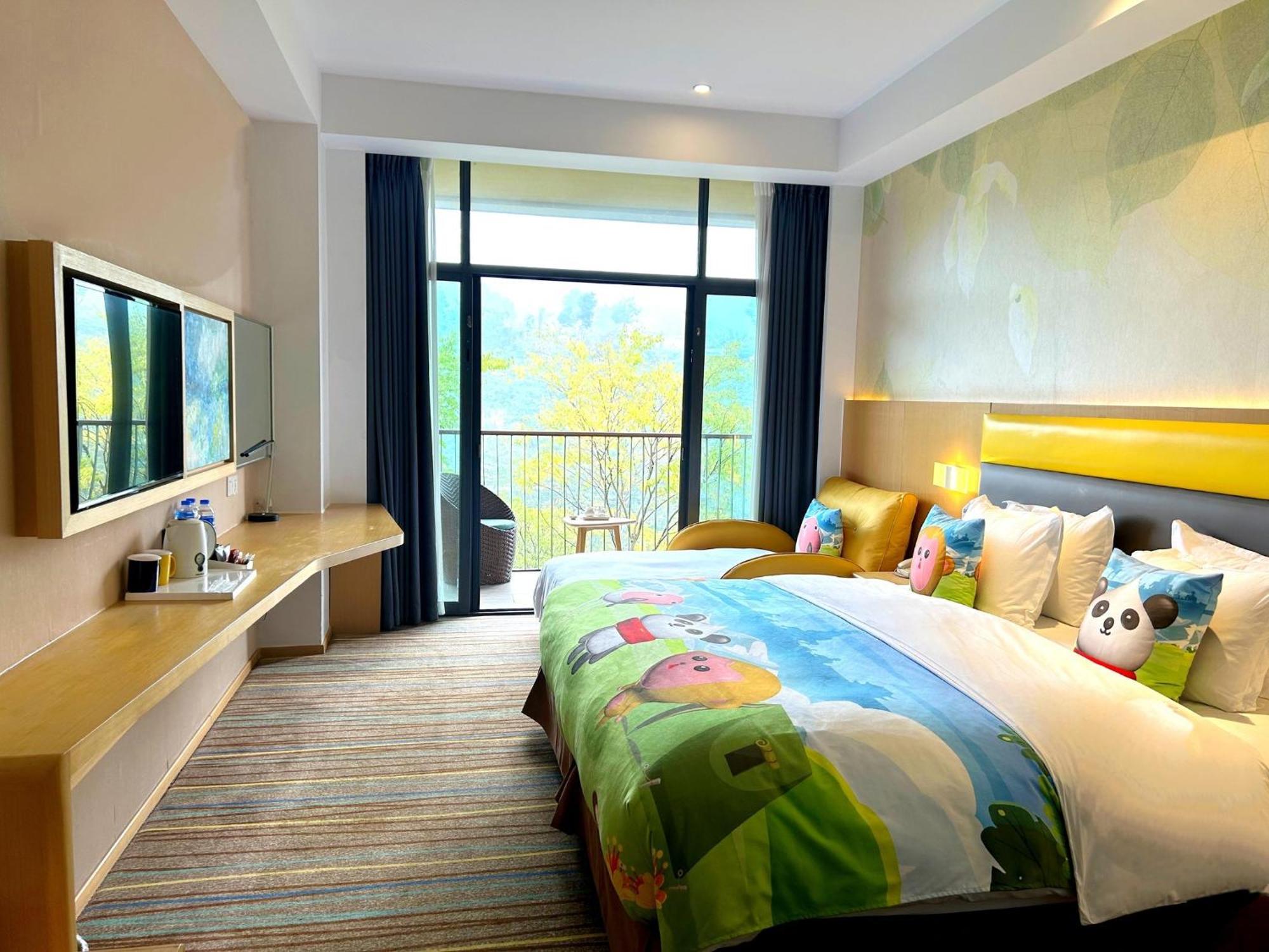 Holiday Inn Express Emei Mountain By Ihg Emeishan Εξωτερικό φωτογραφία