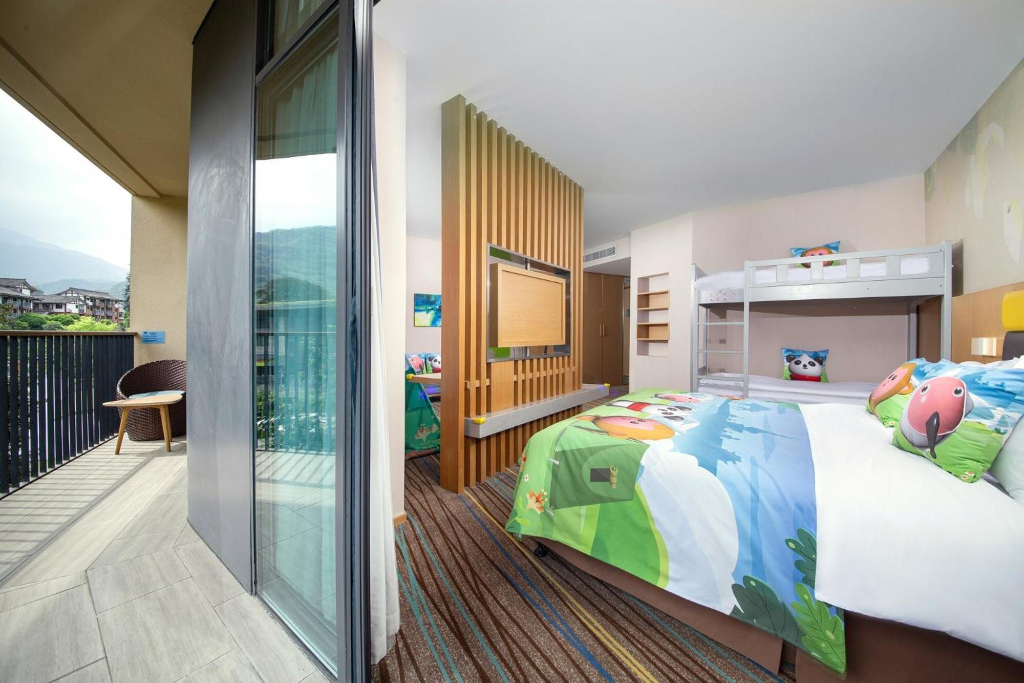 Holiday Inn Express Emei Mountain By Ihg Emeishan Εξωτερικό φωτογραφία