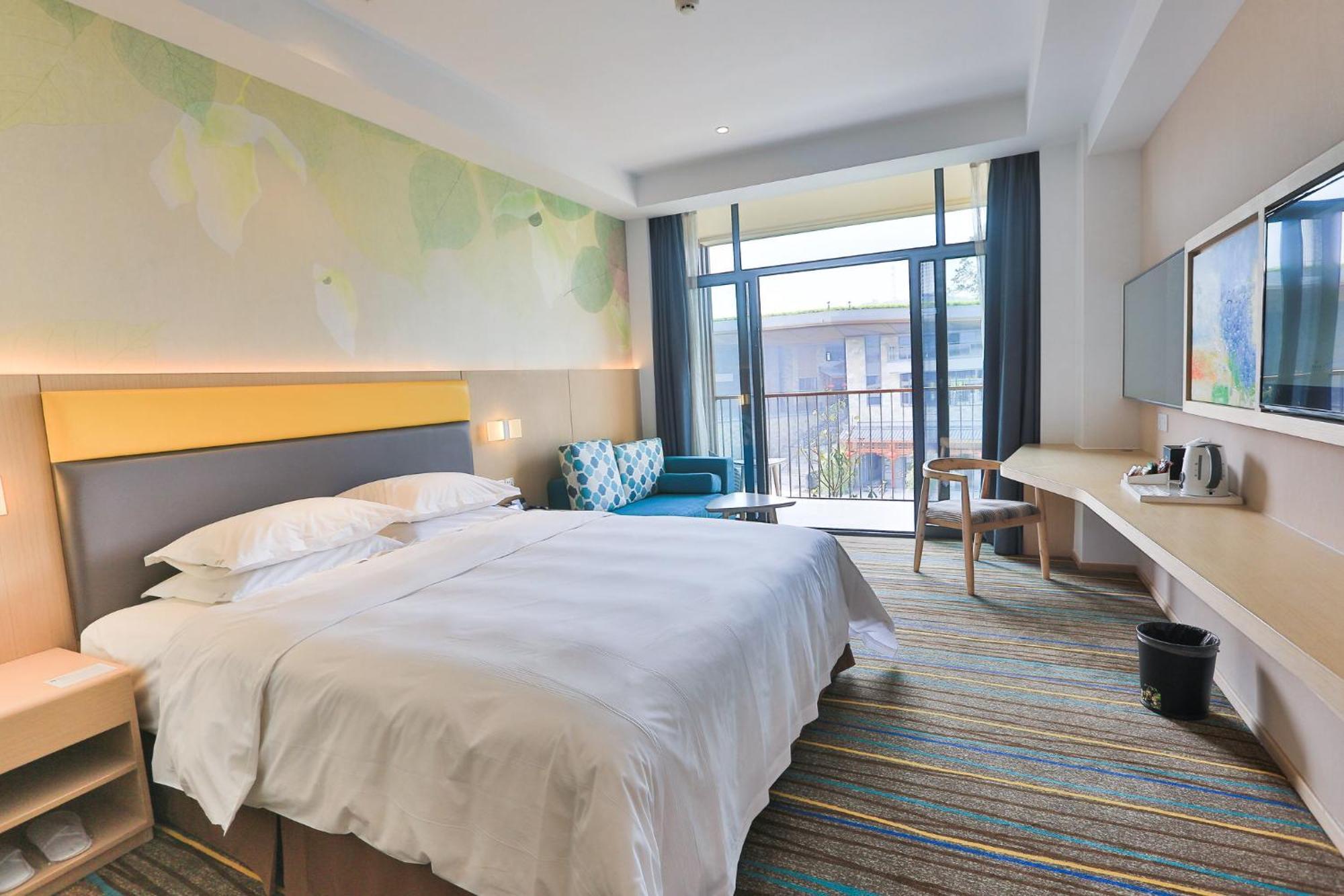 Holiday Inn Express Emei Mountain By Ihg Emeishan Εξωτερικό φωτογραφία